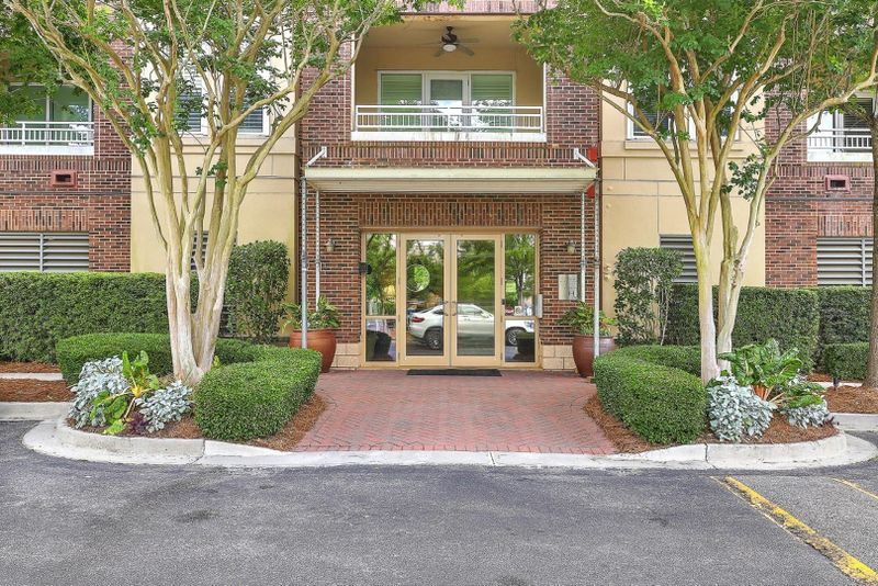 200 River Landing Dr #101h, Daniel Island, SC 29492