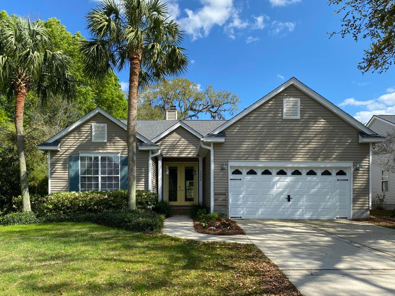 1204 Wild Olive Dr, Mount Pleasant, SC 29464