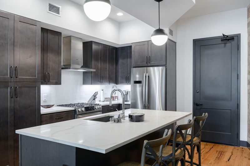 5 Gadsdenboro St #212, Charleston, SC 29401