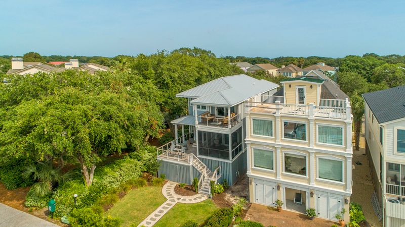 26 Yacht Harbor Ct, Isle Of Palms, SC 29451