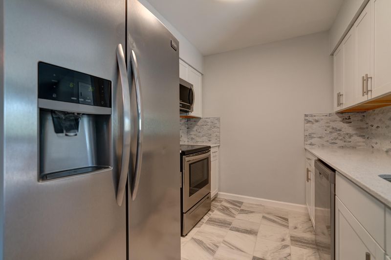 1054 Anna Knapp Blvd #2a, Mount Pleasant, SC 29464