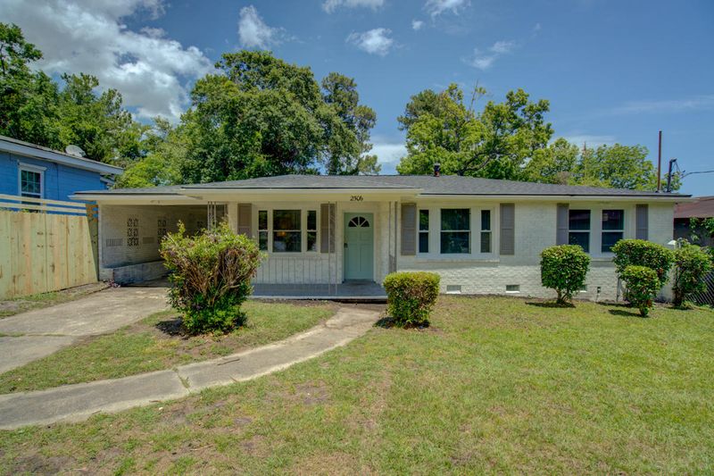 2506 Bennett Yard Rd, North Charleston, SC 29405