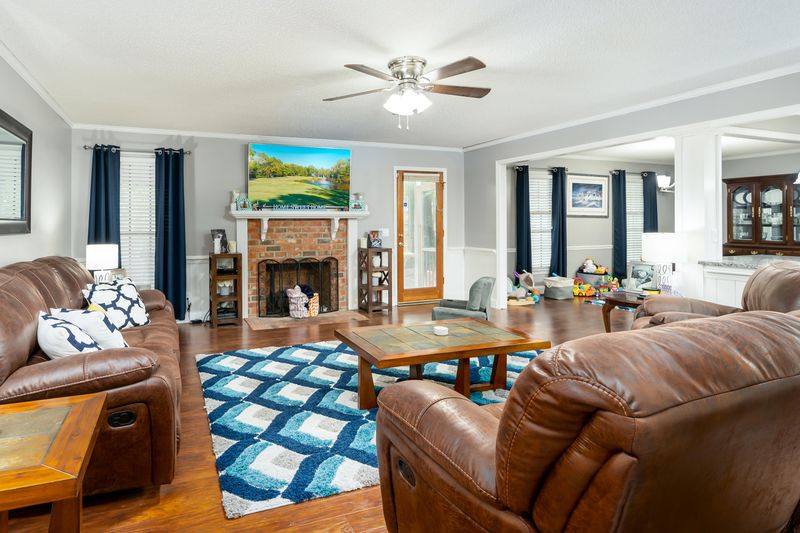 131 Palmetto Bluff Dr, North Charleston, SC 29418