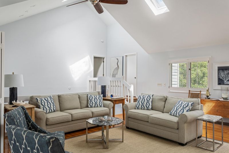 7 Fairway Oaks Ln, Isle Of Palms, SC 29451