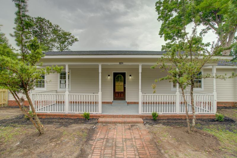 1824 N Grimball Rd, Charleston, SC 29412