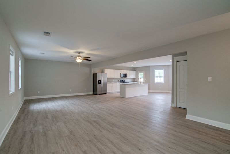 1824 N Grimball Rd, Charleston, SC 29412