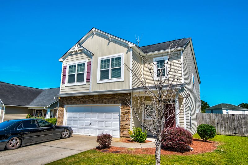 8233 Little Sydneys Way, North Charleston, SC 29406