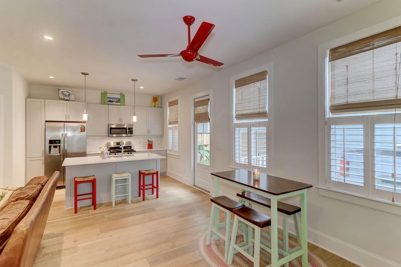 58 Shem Dr, Mount Pleasant, SC 29464