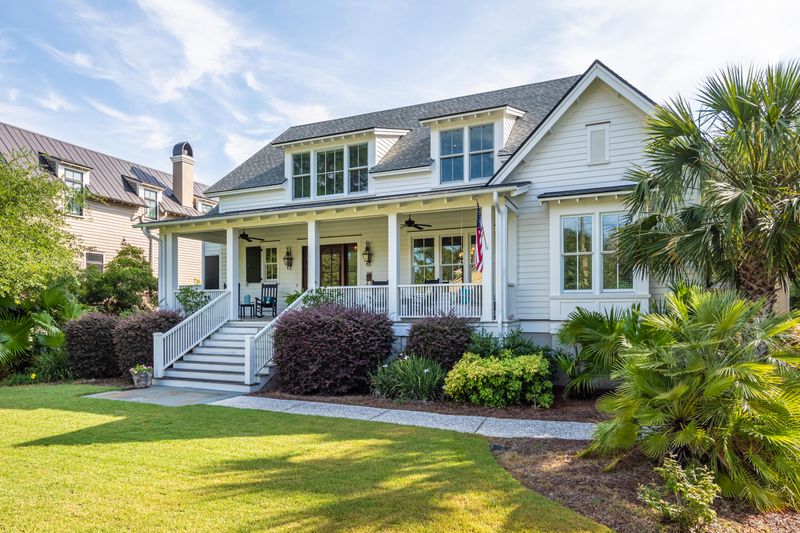 226 Middle St, Mount Pleasant, SC 29464