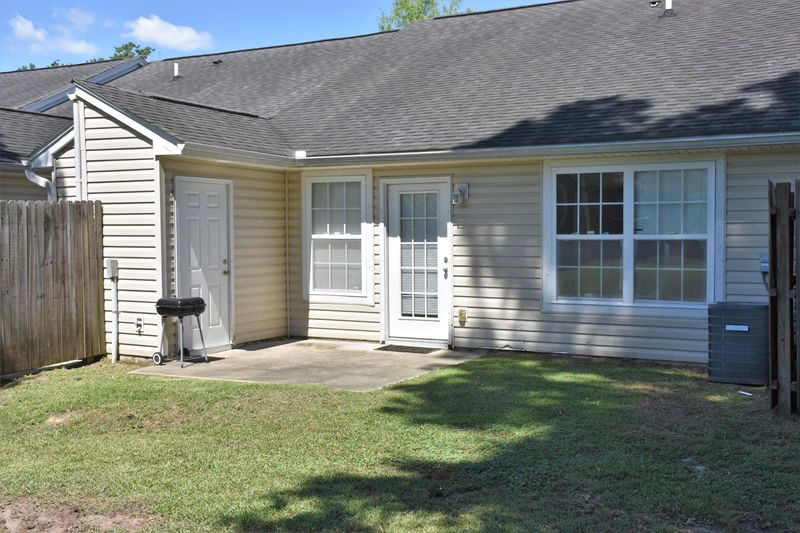 7992 Vermont Rd, North Charleston, SC 29418