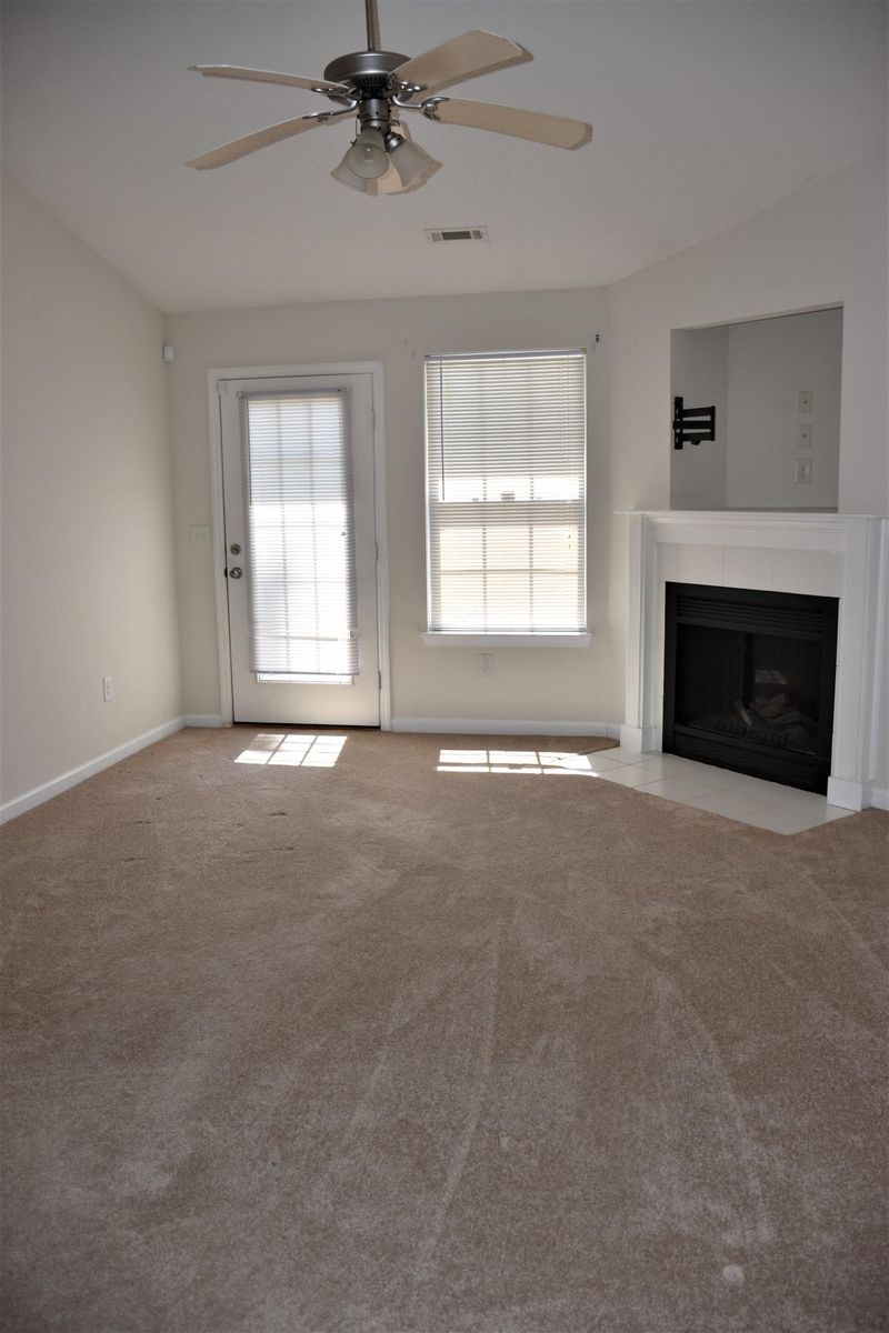 7992 Vermont Rd, North Charleston, SC 29418