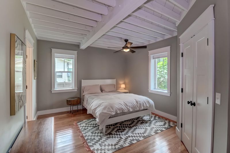 120 Rose Ln, Mount Pleasant, SC 29464