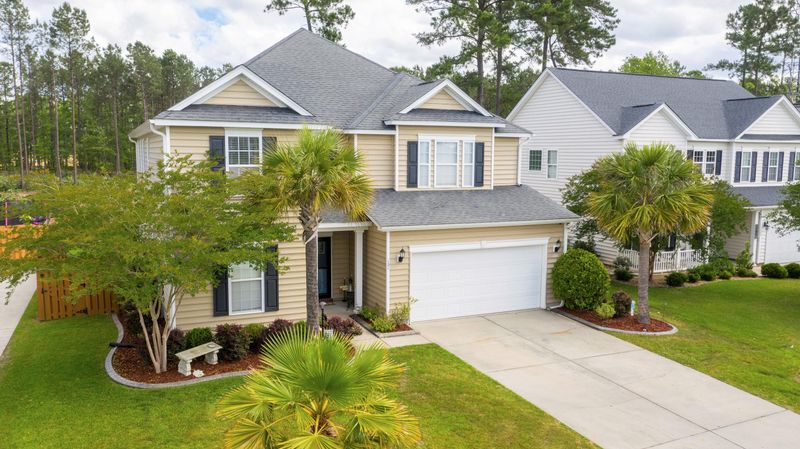 121 Berwick Dr, Summerville, SC 29483