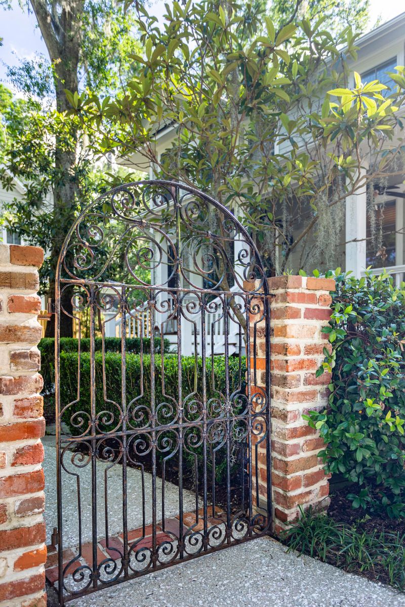 179 Riverland Dr, Charleston, SC 29412