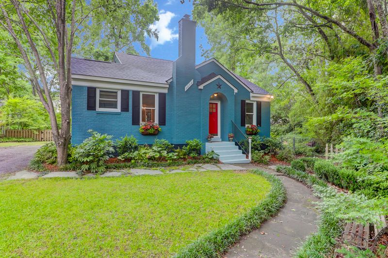 1212 Pickens St, Hanahan, SC 29410