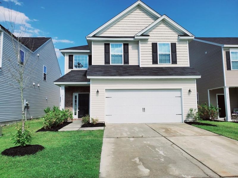 215 Swamp Creek Ln, Moncks Corner, SC 29461