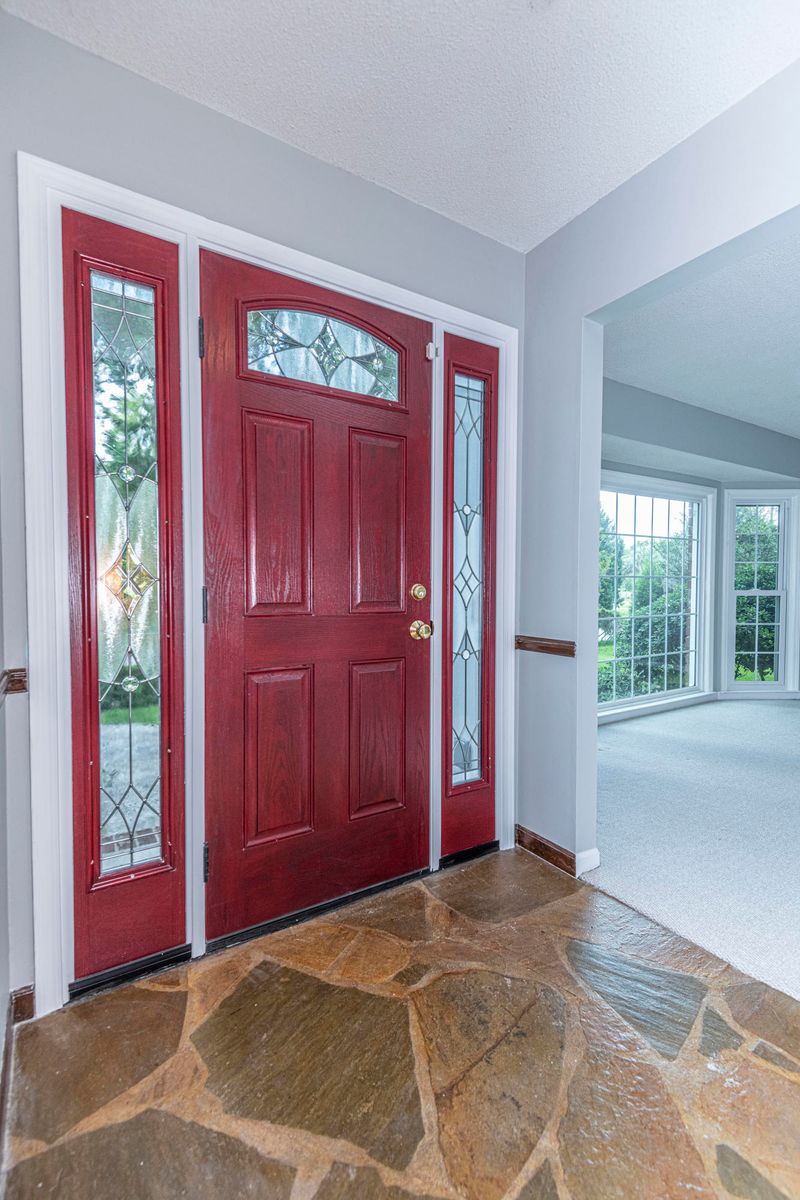 39 N Basilica Ave, Hanahan, SC 29410