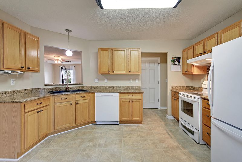309 Truluck Dr, Charleston, SC 29414