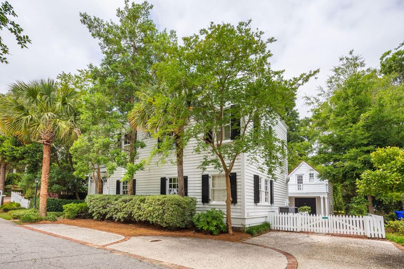 206 Bank St, Mount Pleasant, SC 29464