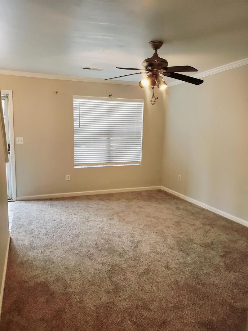 1925 Tropicana Rd #7, North Charleston, SC 29406