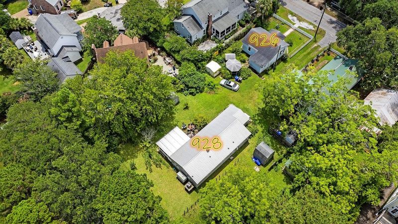 926928 Pitt St, Mount Pleasant, SC 29464