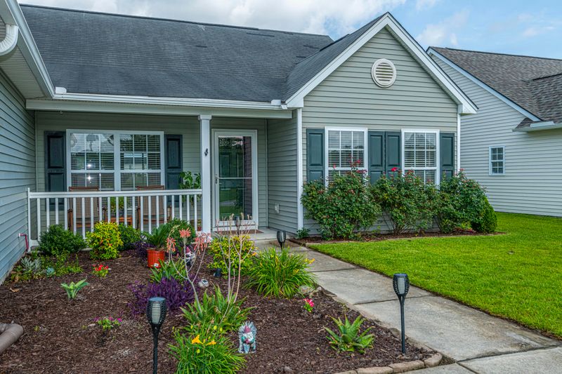 110 Lowery Ln, Summerville, SC 29483