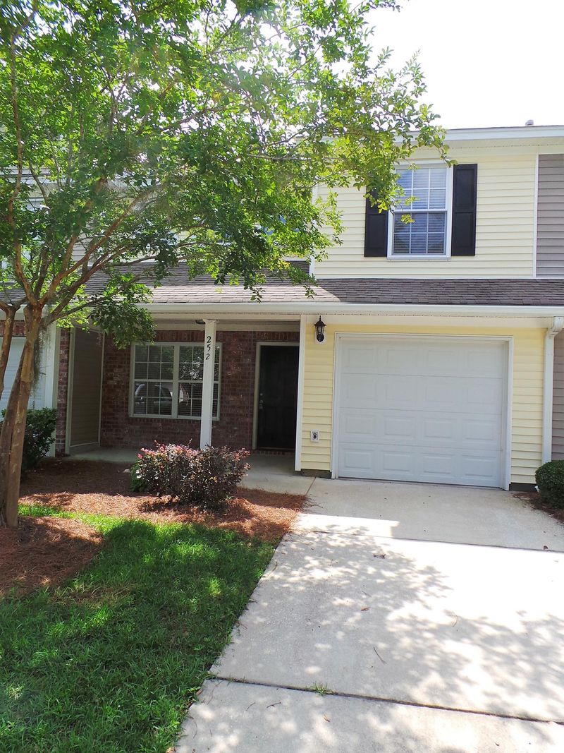 252 Larissa Dr, Charleston, SC 29414