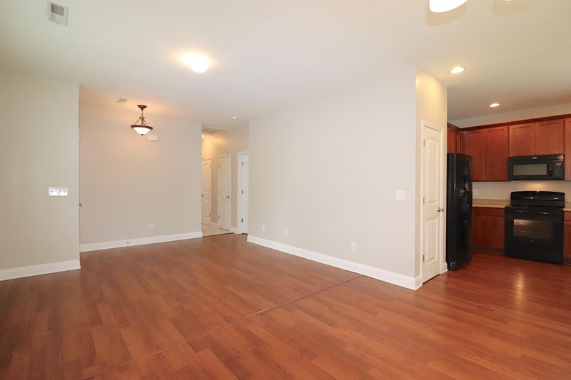 8850 Kellum Dr, North Charleston, SC 29420