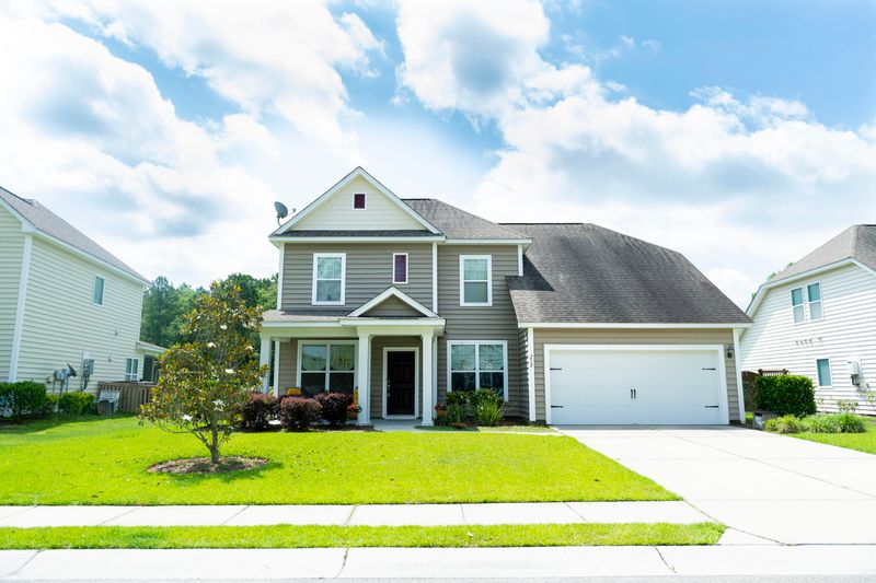 212 Brayton Ln, Moncks Corner, SC 29461