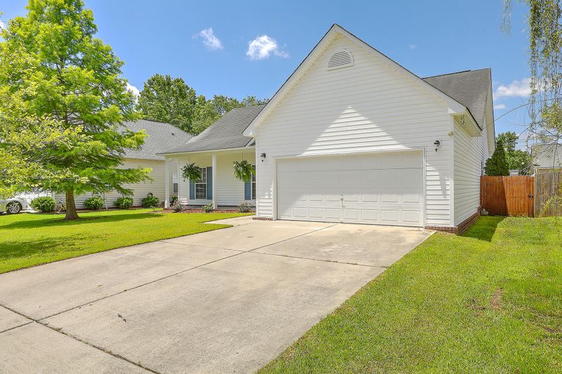 135 Cotillion Crescent, Summerville, SC 29483