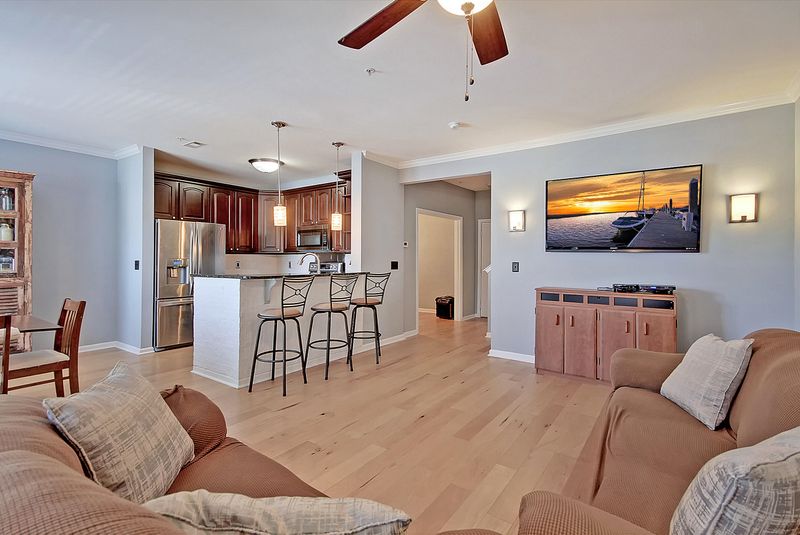 130 River Landing Dr #5208, Daniel Island, SC 29492