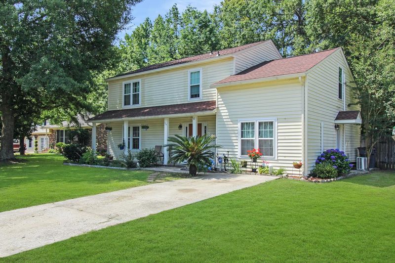 114 Foxfire Ct, Summerville, SC 29486