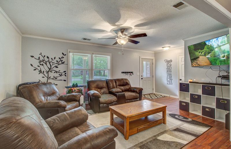 115 Trenholm Dr, Summerville, SC 29486