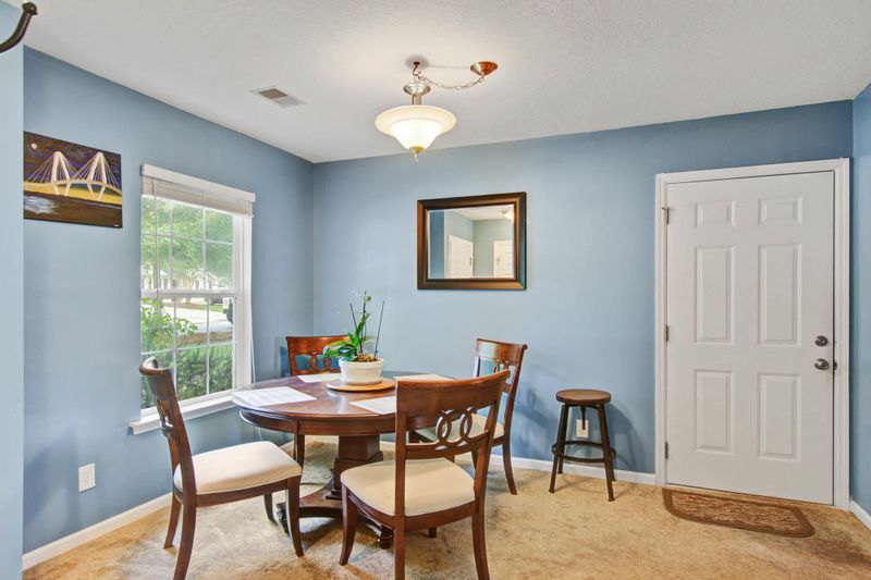 7880 Park Gate Dr, North Charleston, SC 29418