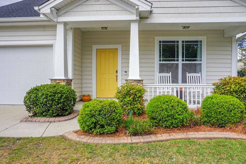 1608 Crossbill Trl, Hanahan, SC 29410