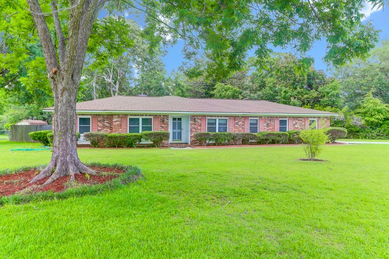 2034 Dogwood Rd, Charleston, SC 29414