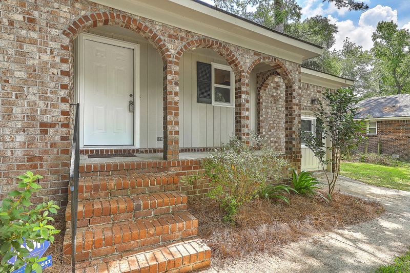 344 E Shore Ln, Charleston, SC 29407