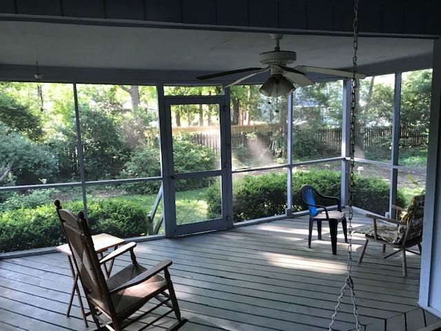1136 Parkway Dr, Mount Pleasant, SC 29464