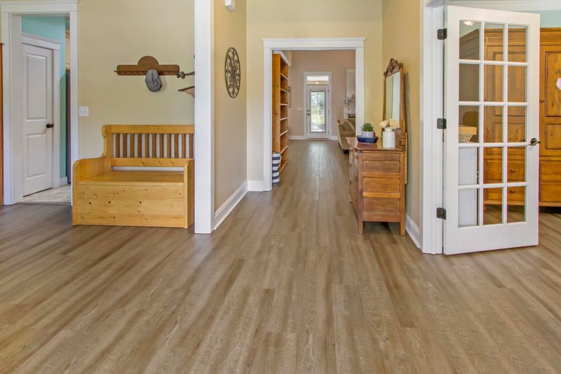 233 Silverwood Ln, Summerville, SC 29485