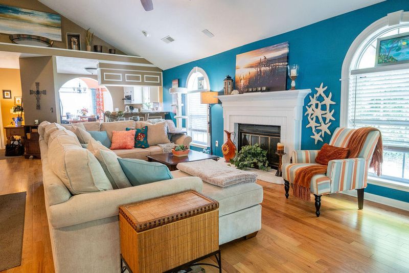 2089 Glendale Dr, Charleston, SC 29414
