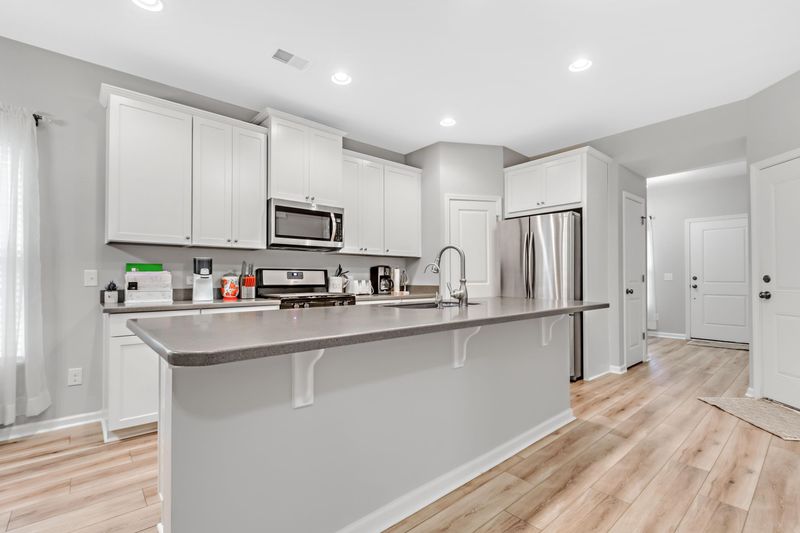 132 Chaste Tree Cir, Goose Creek, SC 29445