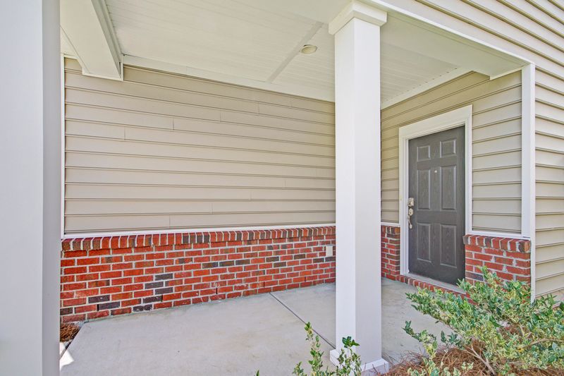 697 Silver Moss Dr, Moncks Corner, SC 29461