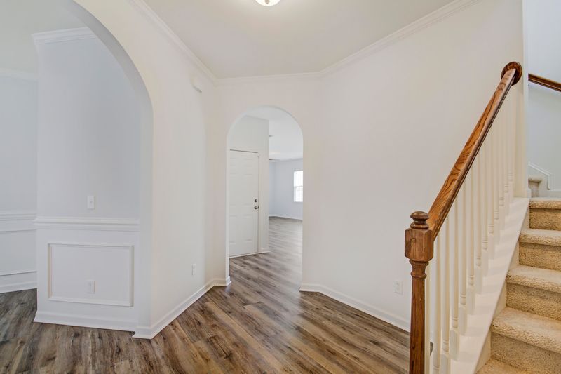 697 Silver Moss Dr, Moncks Corner, SC 29461