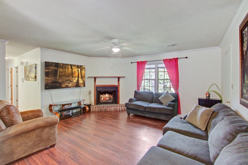 163 Braly Dr, Summerville, SC 29485