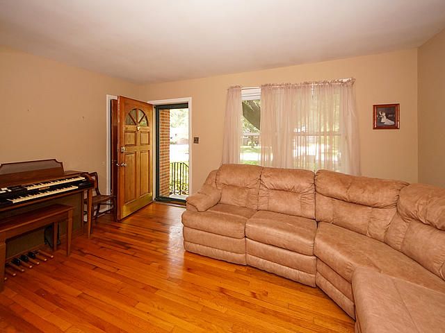 2638 Ridgewood Ave, Charleston, SC 29414
