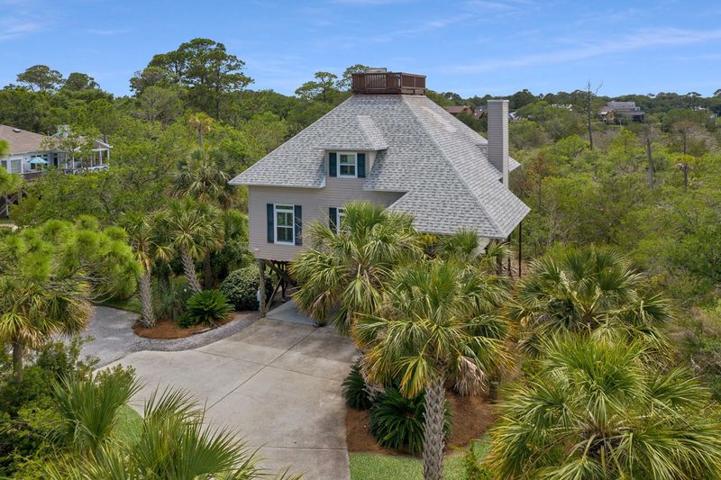 309 Shadow Race Ln, Folly Beach, SC 29439