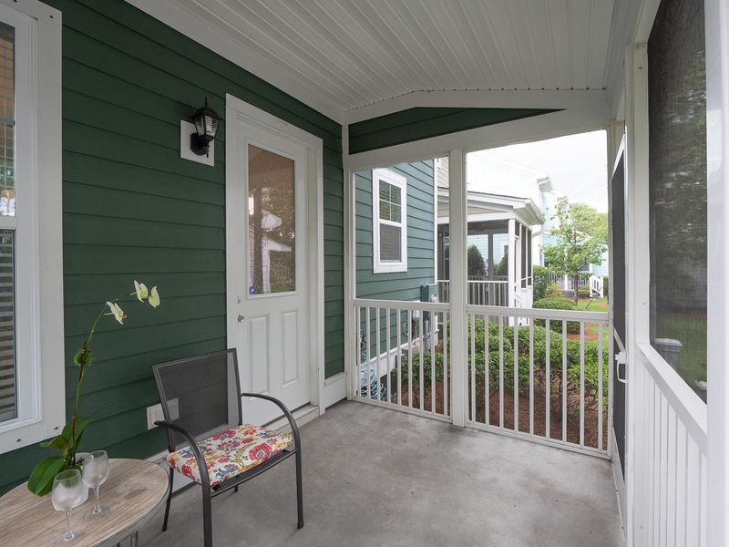 4950 W Liberty Park Cir, North Charleston, SC 29405