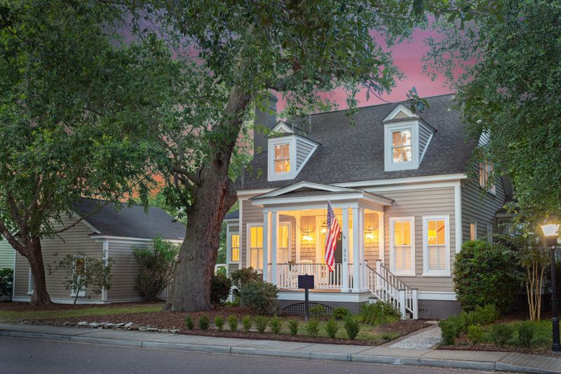 306 N Shelmore Blvd, Mount Pleasant, SC 29464
