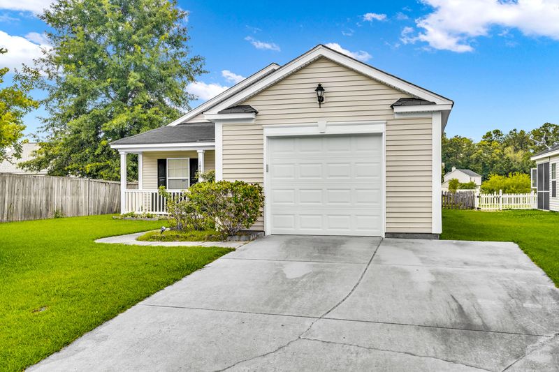 107 Waterford Ln, Summerville, SC 29483