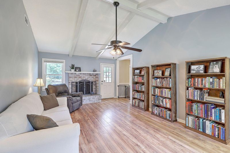 312 Arrowhead Dr, Summerville, SC 29483
